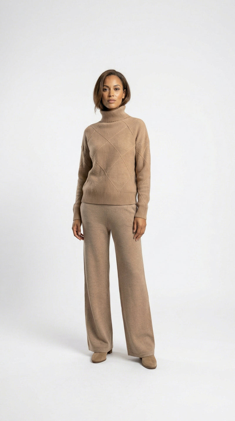Serene Touch | Rollkragen-Strickpullover